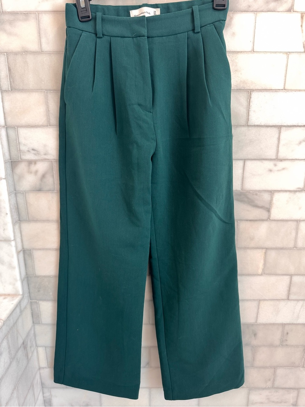 Abercrombie & Fitch Wide-Leg Trouser in Green